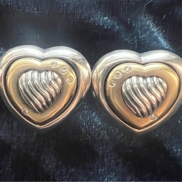 David Yurman Thoroughbred Heart Button Earrings - Picture 2 of 8